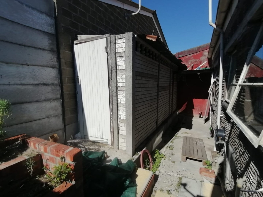  Bedroom Property for Sale in Eastridge Western Cape